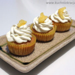 Tropikalne babeczki z lemon curd