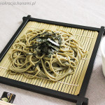 Hiyashi chasoba – makaron gryczany z dodatkiem zielonej herbaty matcha podany na zimno