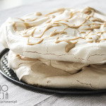 Zimowy tort bezowy