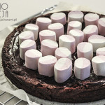 Ciasto czekoladowe bez mąki z marshmallow